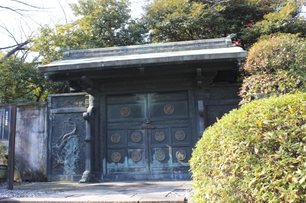 A mausoleum housing the tombs of six Tokugawa Shoguns. 